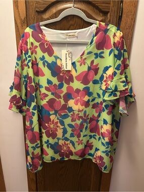 Southern Stitch Lime Floral V-Neck Ruffle Sleeve Blouse, Women’s 3XL
